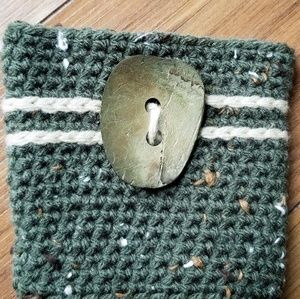 Crocheted cup coozie